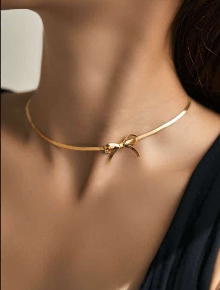 Simply Bow Necklace