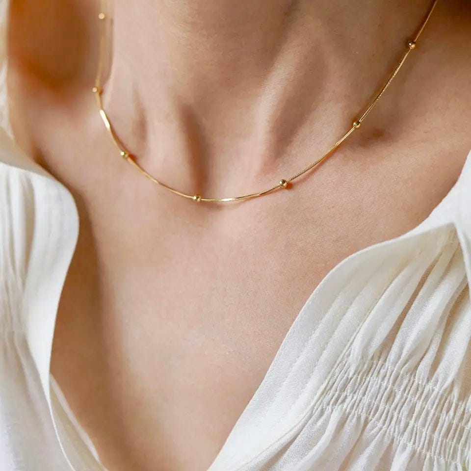 Minimal Elegant Necklace