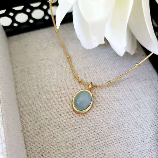 Oval Stone Pendant Necklace